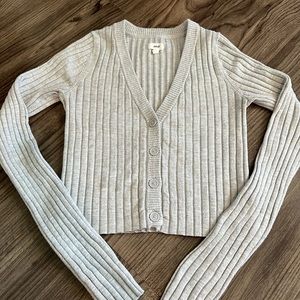 aerie light grey button up